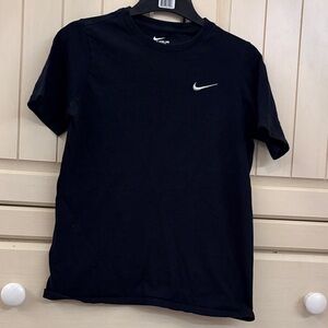Nike Men's Black Short Sleeve Tee